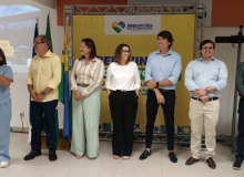 [PE] SINPROJA participa de posse na UNIFG e defende mais convocações