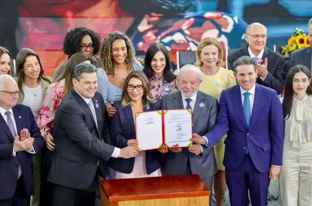 União dos Três Poderes marca lançamento de Pacto Nacional contra o Feminicídio