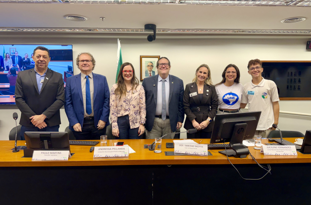 Superlotação de turmas: impacto na qualidade do ensino é tema de debate na Câmara