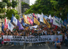 [MG] Trabalhadores em educação e estudantes se unem contra leilão de escolas