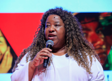 Ministra Macaé Evaristo convoca educadores à resistência