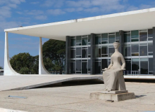 Vitórias recentes e desafios futuros na educação